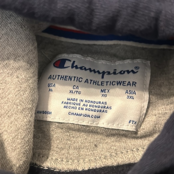 Men’s Champion hoodie - Picture 3 of 3